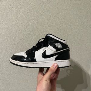 Black & White youth Joran 1’s for sale